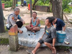 Polisi di Panyingkiran Sapa Warganya Yang Sedang Berkumpul