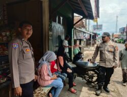 Personil Polsek Cikijing Melaksanakan “Blusukan” Dan Berikan Pesan Kamtibmas Kepada Warga.