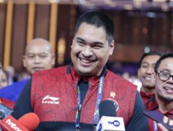 Menpora Dito Puji Defile Indonesia Pakai Baju Adat Saat Upacara Pembukaan SEA Games 2023 Kamboja