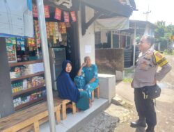 Wujudkan Sinergitas Dengan Warga, Bhabinkamtibmas Polsek Sukahaji Rutin Sambang Warga