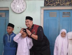 Menpora Dito Beri Bantuan Peralatan Olahraga ke Pondok Pesantren Al Muayyad Solo
