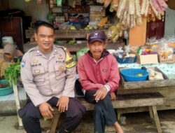 Polisi Blusukan, Polsek Malausma Menyampaikan Pesan Kamtibmas Kepada Bapak-bapak Pinky Boy