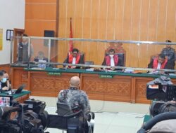 Puluhan Tahun Mengabdi Ringankan Vonis Terdakwa Teddy Minahasa