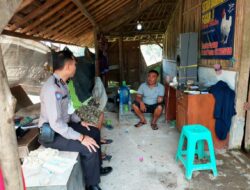 Melalui Program Ngobrol Mas, Personil Polsek Jatitujuh Ajak Tokoh Masyarakat Bersinergi Dalam Menjaga Kamtibmas