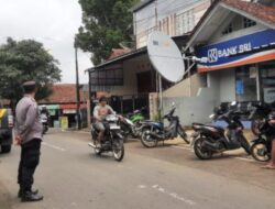 Polisi Dimana-mana, Polsek Malausma Laksanakan Pengaturan Lalu- lintas Pagi