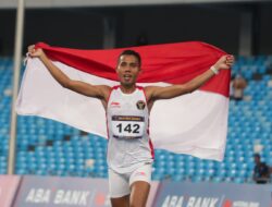 Debut di SEA Games 2023 Kamboja, Rikki Marthin Langsung Raih Emas Nomor Lari 10.000 Meter