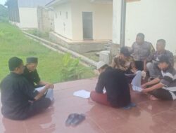 Menjalin Silaturahmi Dengan Masyarakat, Bhabinkamtibmas Polsek Jatiwangi Ngobrol Bareng Masyarakat