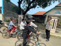 Anak – Anak Sangat Senang Dengan Hadirnya Bhabinkamtibmas di Desanya