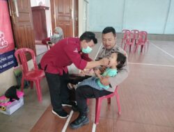 Bantu Kegiatan Posyandu, Kanit Binmas Polsek Rajagaluh Sembari Sampaikan Himbauan