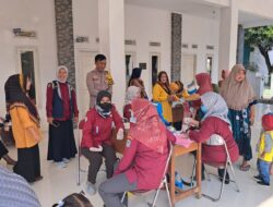 Bhabinkamtibmas Monitoring Posyandu di Desa Karangsambung