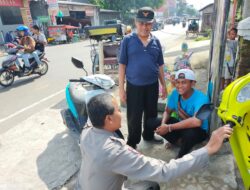 Dengan Silaturahmi, Bhabinkamtibmas Laksanakan Sambang Di Desa Binaan