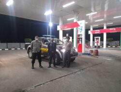 Polisi Ada Dimana-mana, Jaga Kondusifitas, Personil Polsek Cikijing Laksanakan Patroli Malam.