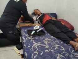Dokkes Polres Majalengka Lakukan Home Visit Kesehatan Kepada Anggota Yang Sakit