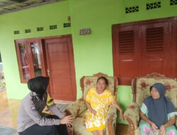 Dekatkan Diri Dengan Warga,Polwan Bhabinkamtibmas Blusukan Sambangi Warganya