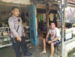 Jelang Pilkades, Bhabinkamtibmas di Jatitujuh Sambangi Tokoh Masyarakat Ajak Jaga Stabilitas Kamtibmas