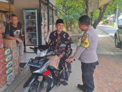 Patroli Wilayah Desa Binaan, Bhabinkamtibmas Sambangi Tokoh Agama Sisipkan Imbauan Kamtibmas