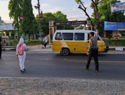 Gatur Pagi, Polsek Kadipaten Berikan Pelayanan Kepada Masyarakat Dengan Program Polisi Ada Dimana Mana