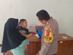Bhabinkamtibmas Polsubsektor Sindang Monitoring Kegiatan Imunisasi Polio Terhadap Balita di Posyandu