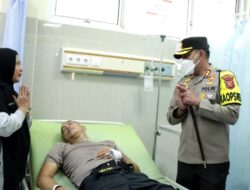 Peduli, Begitu Dengar Anggotanya Sakit Kapolres Majalengka Langsung Melihat Kondisinya