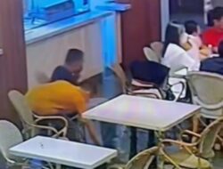 Pencurian Modus Geser Tas di Restoran Menteng Terekam CCTV, Polisi Cek TKP