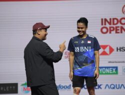 Kalungkan Medali Pada Laga Penutup Indonesia Open 2023, Menpora Dito Bangga Perjuangan Ginting