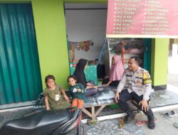 Pantau Situasi, Bhabinkamtibmas Polsek Sukahaji Laksanakan Patroli Blusukan