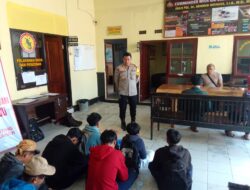 Cegah Tawuran, Kapolsek Sukahaji Berikan Penyuluhan Dan Pembinaan Remaja Berstatus Pelajar