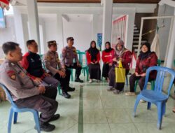 Tampung Aspirasi Warga, Polisi di Majalengka Gelar Jum’at Curhat di Balai Desa Kasturi.