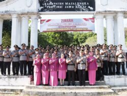Peringati Hari Bhayangkara Ke 77, Polres Majalengka Gelar Upacara Ziarah dan Tabur Bunga di TMP Sawala Kadipaten