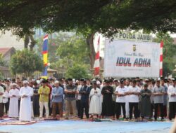 Ratusan Masyarakat Salat Idul Adha, Ini Pesan Kapolda Jambi