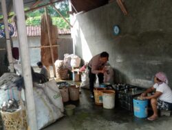 Polisi Blusukan, Berikan Pesan Kamtibmas Kepada Masyarakat