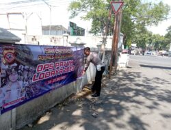 Satlantas Polres Majalengka Pasang Spanduk Ops Patuh Lodaya 2023 untuk Sosialisasi Keselamatan Berlalu Lintas