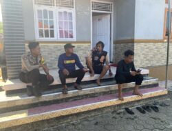 Bhabinkamtibmas Polsek Jatitujuh Blusukan Ingatkan Warga Tetap Waspada Dengan Intensitas Angin Sangat Tinggi