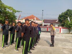 Bentuk Kepedulian, Kanit Binmas Polsek Palasah Melatih Paskibraka untuk Pengibar Bendera 17 Agustus 2023 tingkat Kecamatan