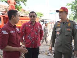 Dinas PUPR Kabupaten Indramayu Meninjau langsung Kegiatan Pembersihan Lapak Liar dan siapkan penataan Sport Center Menjadi Lebih Baik