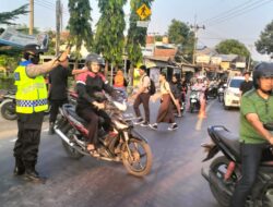 Polisi Berikan pelayanan Kepada Masyarakat Melalui Gatur Pagi