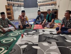 Kapolsek Palasah Menyambangi Tokoh Masyarakat di Desa Karamat