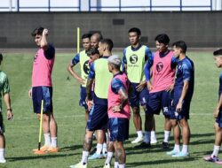 Persib Lanjutkan Persiapan Berkompetisi Tanpa Luis Milla
