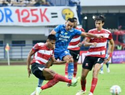 Lupakan Hasil Imbang, Ezra Ingin Raih Poin Maksimal