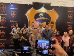 Kapolri Beri Pesan Khusus ke Lima Penerima Hoegeng Awards 2023