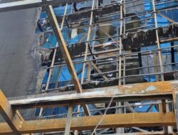 Dua Orang Terluka Akibat Kebakaran Menara K-Link di Gatsu