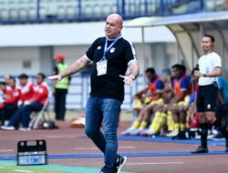 Bojan Ketar-Ketir Hadapi Kecepatan Penyerang PSIS