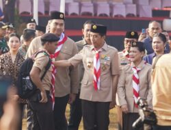 Menpora Dito Dampingi Presiden Jokowi Sapa Peserta Raimuna Nasional 2023 di Buperta Cibubur