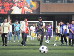 Menpora Dito Bareng Ketum PSSI Buka Tendangan Merdeka Fun Football, Harap Terus Kolaborasi Menuju Indonesia Maju