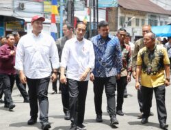 Usai Buka Muktamar IPM XXIII, Menpora Dito Dampingi Presiden Jokowi Tinjau Pasar Sukaramai Medan
