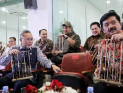 Menpora Dito Hadiri Pemecahan Rekor Pergelaran Angklung Terbesar di Dunia