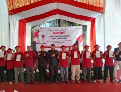 Bupati Majalengka, Menyerahkan Gebyar Salur BLT DBHCHT Tahun 2023