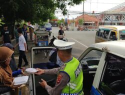 Mengukir Tindakan Nyata, Satlantas Polres Majalengka Menggelar Jumat Berbagi untuk Masyarakat Kurang Mampu