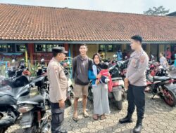 Bhabinkamtibmas Polsek Maja, Sambangi Orang Tua dan Sisipkan Imbauan Kamtibmas di Desa Cicalung