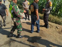 Sinergitas TNI-Polri: Bersama Pantau Penghotmikan Jalan di Lingkungan Sindangsari